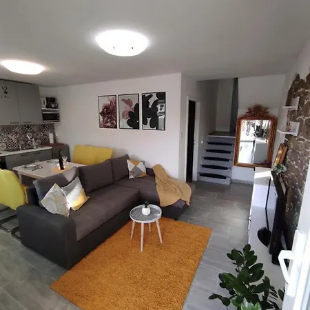 House Santa Prázdninový dům Lopar
