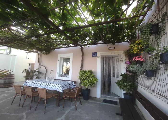 House Santa Vikendica